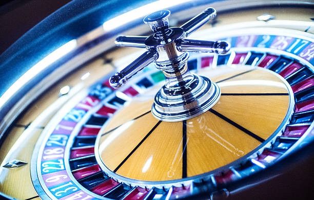 yoyo33 China Pools interface showing number selection, stake entry, and upcoming draw schedule